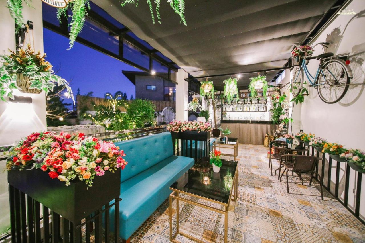 Casa La Silvinas Hotel & Event Resort Tagaytay City Extérieur photo