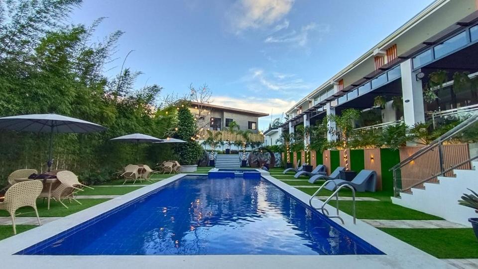 Casa La Silvinas Hotel & Event Resort Tagaytay City Extérieur photo